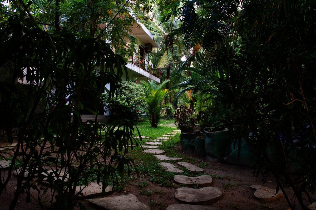 polonnaruwa-garden.jpg