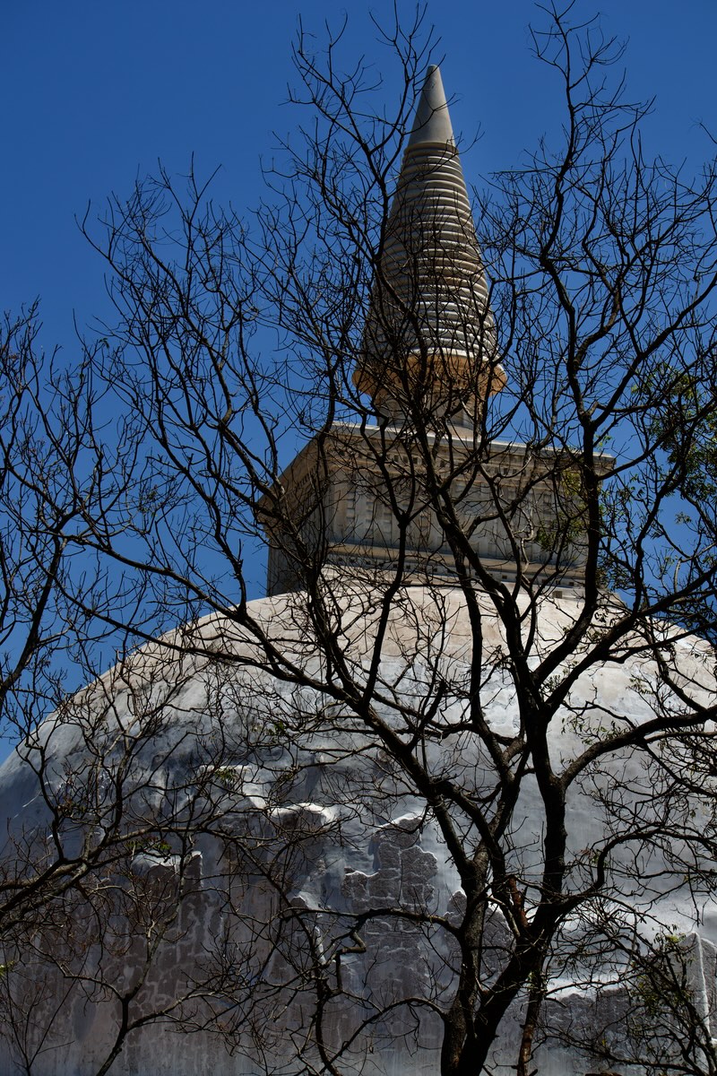 polonnaruwa-stupa-white.jpg